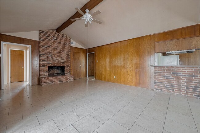 Building Photo - 9126 Willow Meadow Dr