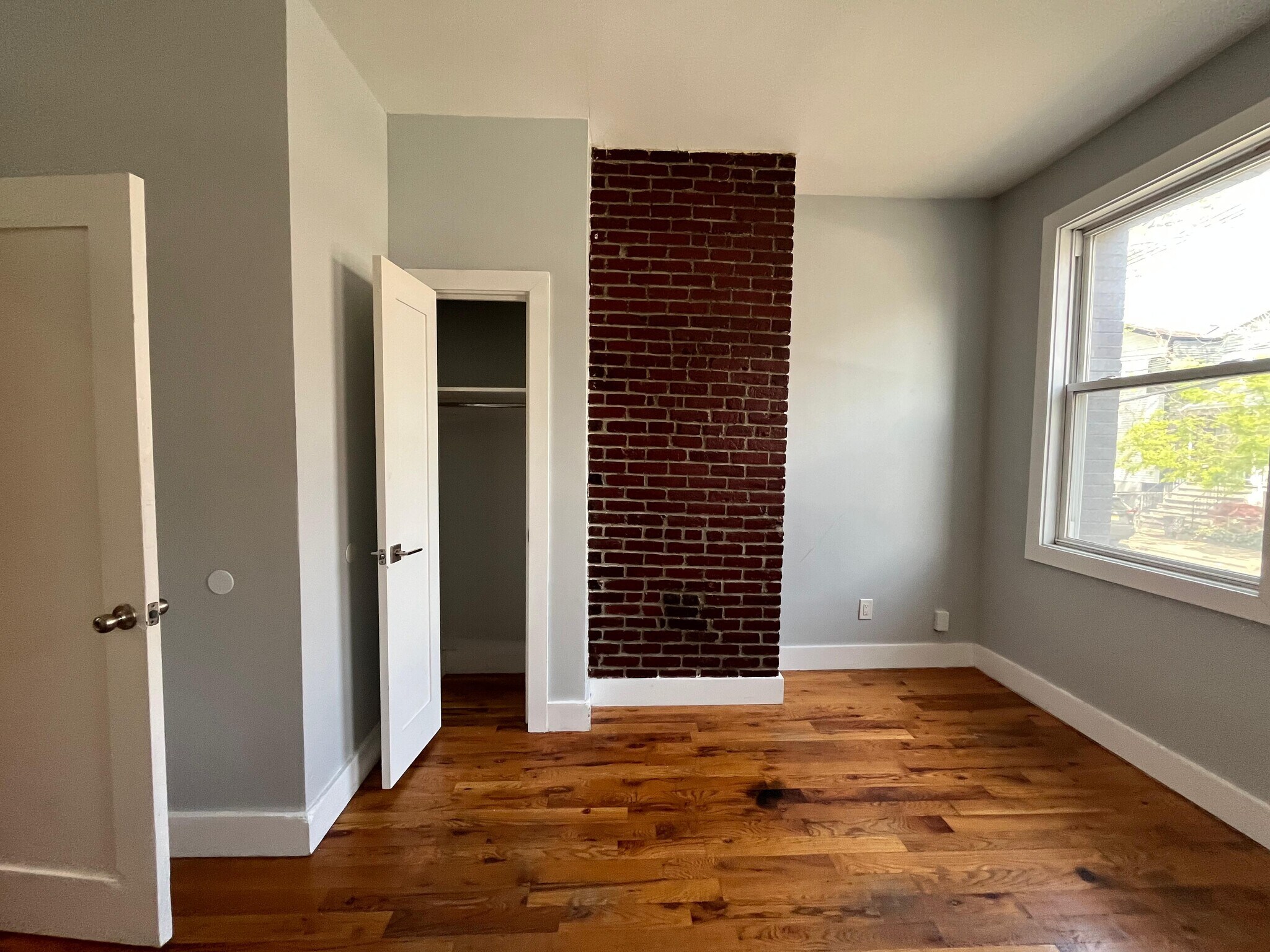 Building Photo - 19 Jewett Ave