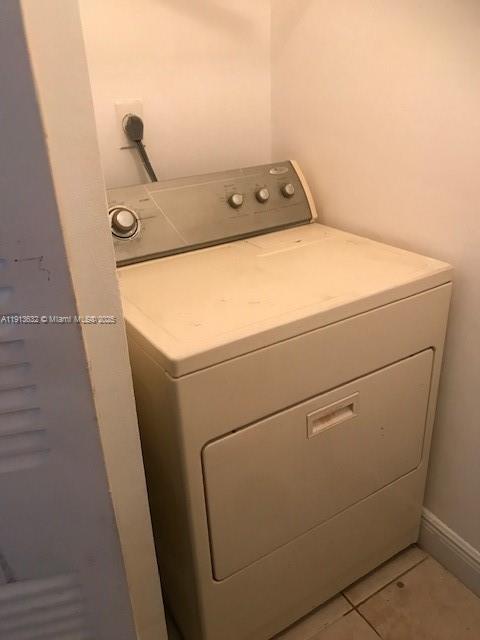 Building Photo - 1247 SW 46th Ave