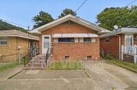 Building Photo - 430 Greenbriar Ave