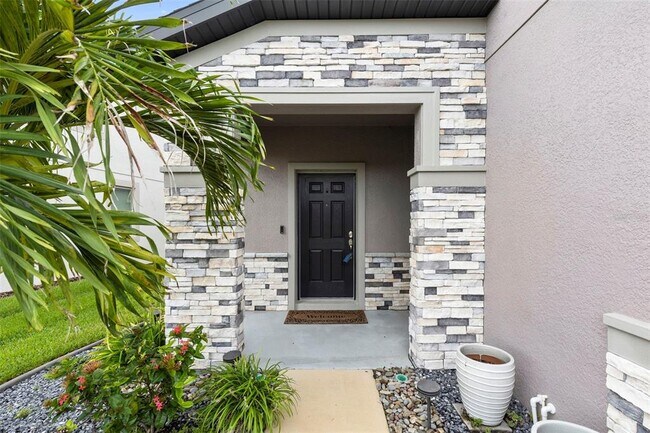 Building Photo - 7537 Pool Compass Loop