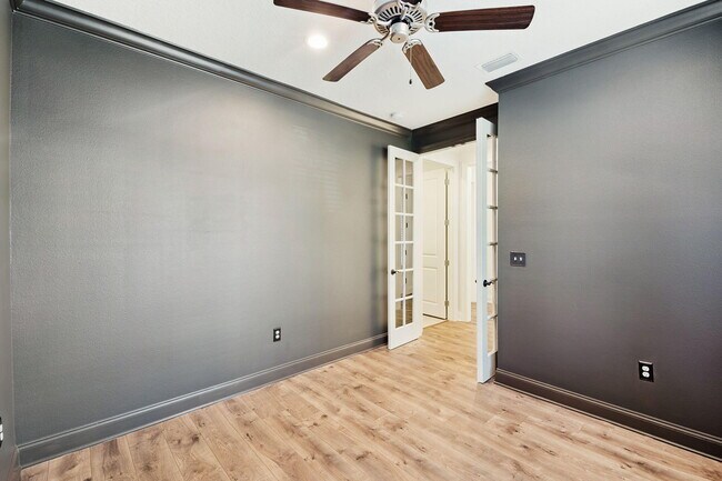 Building Photo - 65 Laurel Oaks Dr