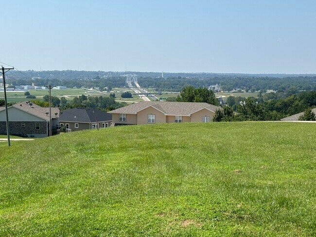 Building Photo - 1804 Cinnamon Dr