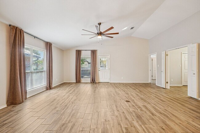 Building Photo - 127 Terrace Ln