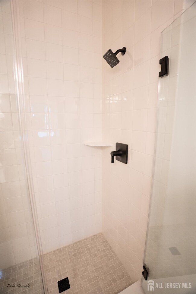 Building Photo - 85 Mustang Dr