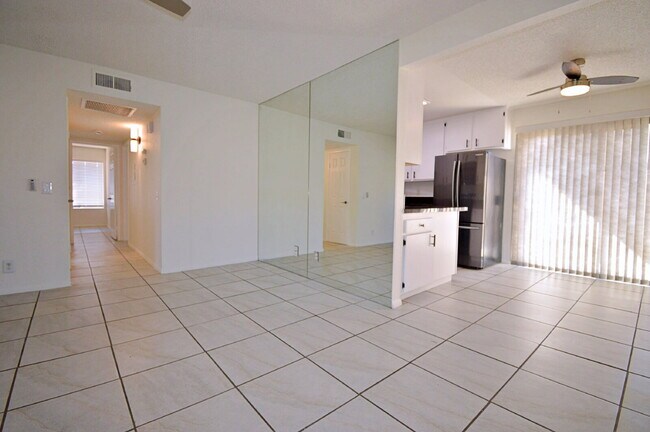 Building Photo - "Spacious 960 Sq Ft Studio Oasis in Vibrant Palm Springs!"
