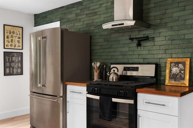 Building Photo - 8814 Laverty Pl