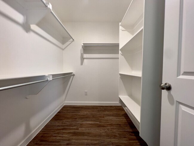 Building Photo - Pre-Leasing for August: Recently Constructed 3/2/2 in Frenship ISD with Turf Backyard