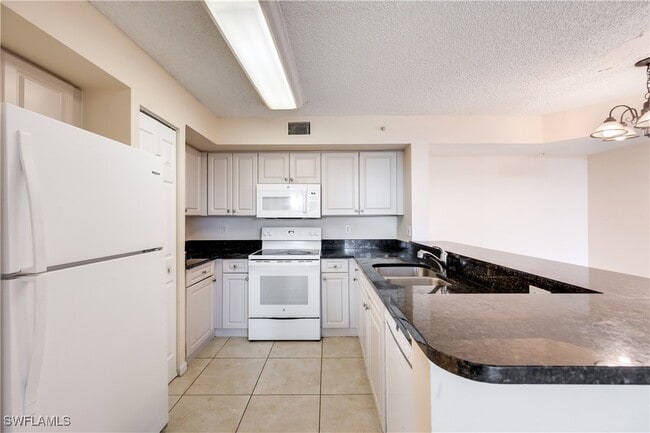 Building Photo - 1210 Wildwood Lakes Blvd