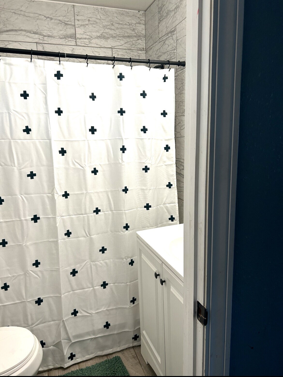 Main Bathroom - 3804 Titanic Ave