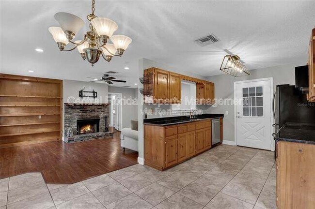 Building Photo - 7917 Carolina Ln