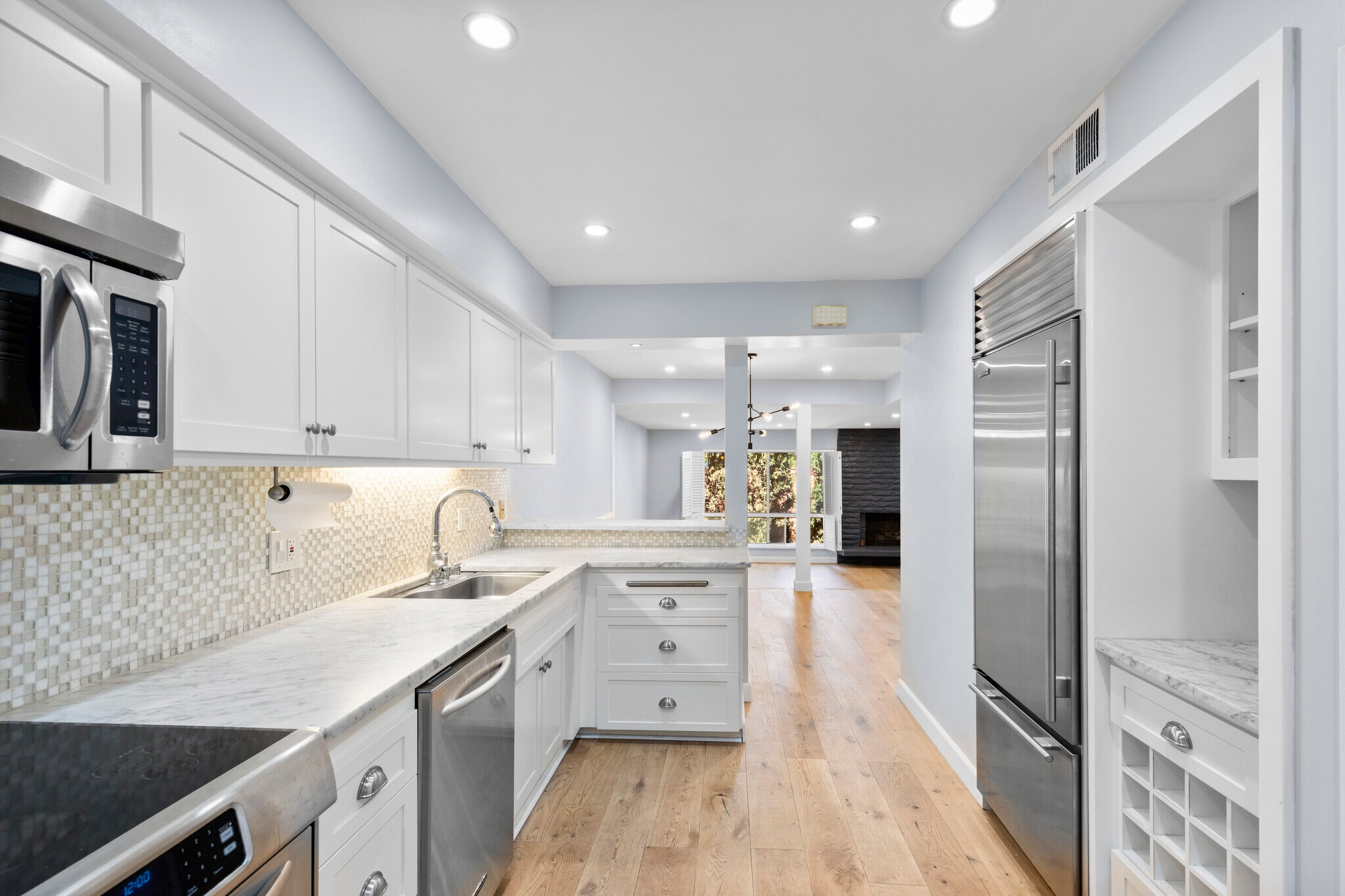 Building Photo - 4807 Woodley Ave