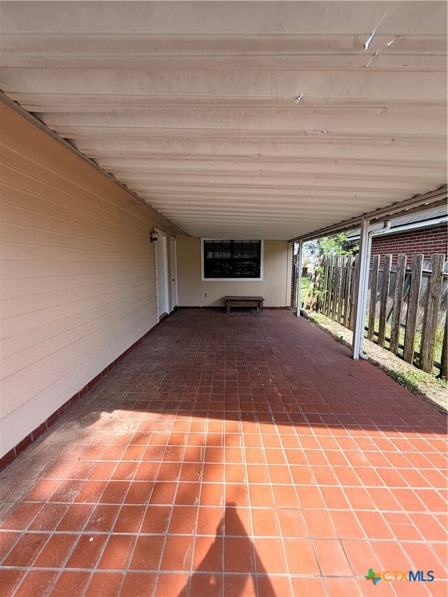 Building Photo - 113 Stonewood Pl