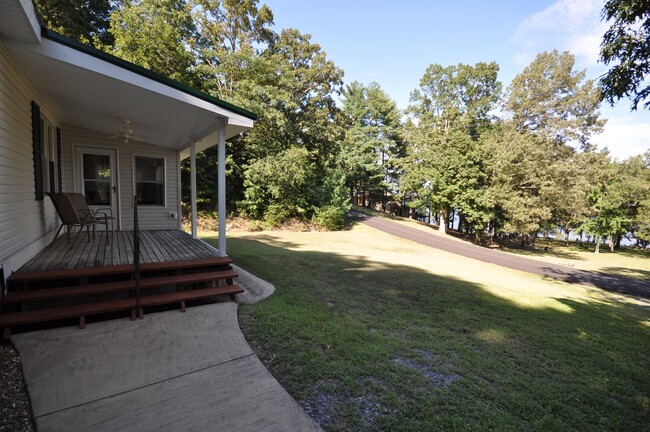 Building Photo - Furnished Home in New Concord