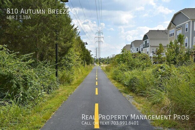 Building Photo - 810 Autumn Breeze Ct
