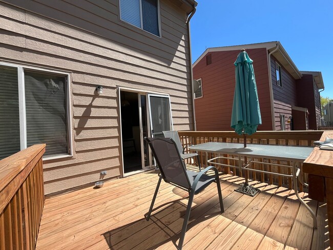 Building Photo - Lovely Townhome in Thornton