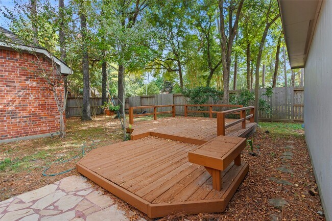 Building Photo - 11403 Lakewood Cove