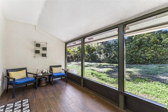 Building Photo - 116 Willow Ave