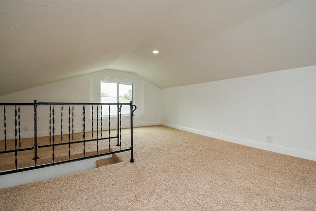 Building Photo - 5019 Stillbrooke Dr