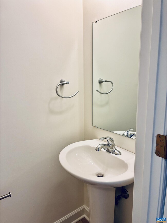 Building Photo - 210 Saponi Ln