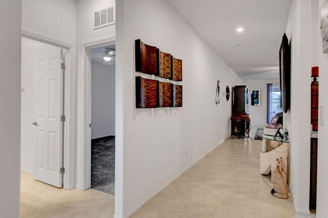 Building Photo - Beautiful Energy Star Home in Skye Hills