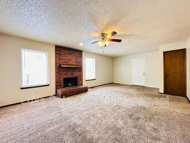 Building Photo - 7208 Kings Manor Ct