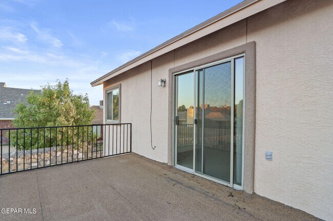 Building Photo - 1476 Luz De Sol Dr