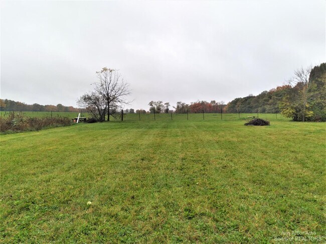 Building Photo - 5383 Textile Rd