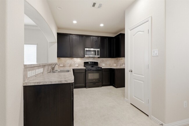 Building Photo - 5103 Dauntless Dr