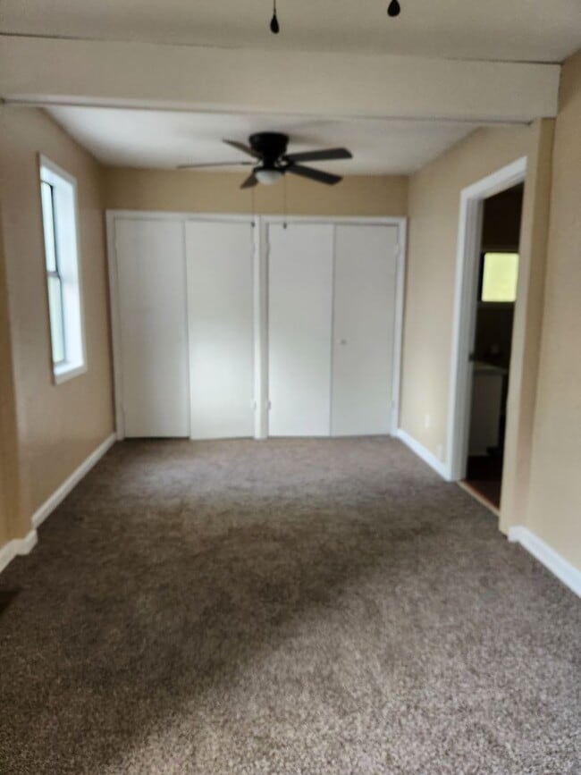 Building Photo - Single Family 2 bed 2 bath