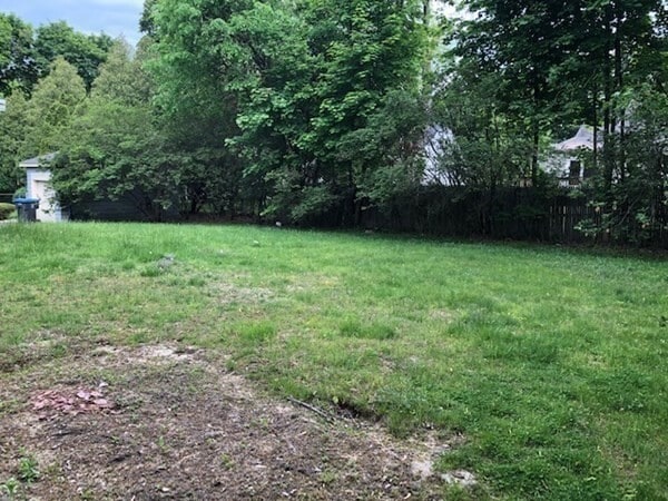 Building Photo - 548 Worcester St