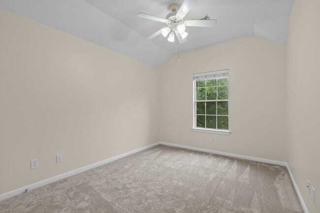 Building Photo - 142 W Burberry Cir