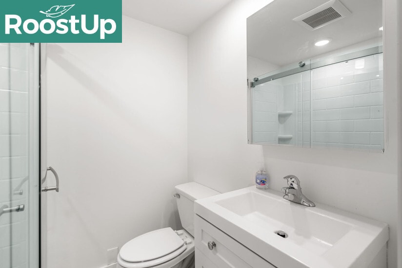 Building Photo - Furnished private bedroom with private ens...