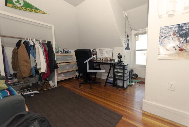 Building Photo - No Fee on Massive Apt in Packards Corner Near BU!  Pro Managed, XL Rooms, and Parking for rent!