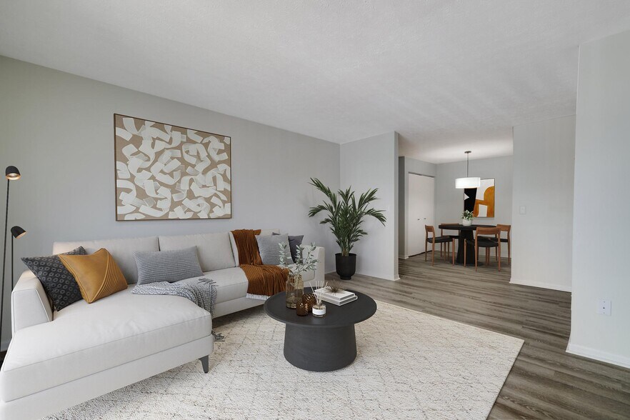 Primary Photo - Port Crossing Apartments