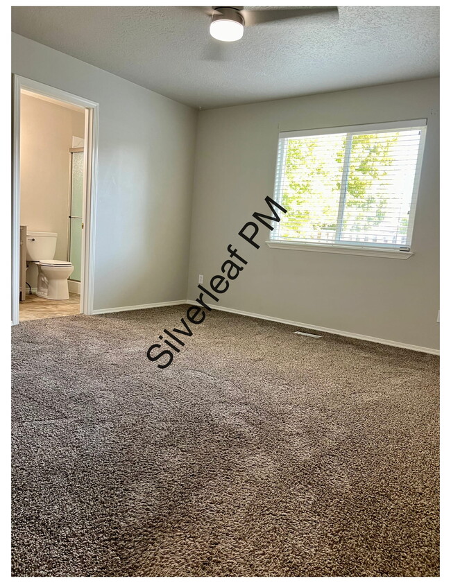 Building Photo - 2095 W Swallowtail Pl