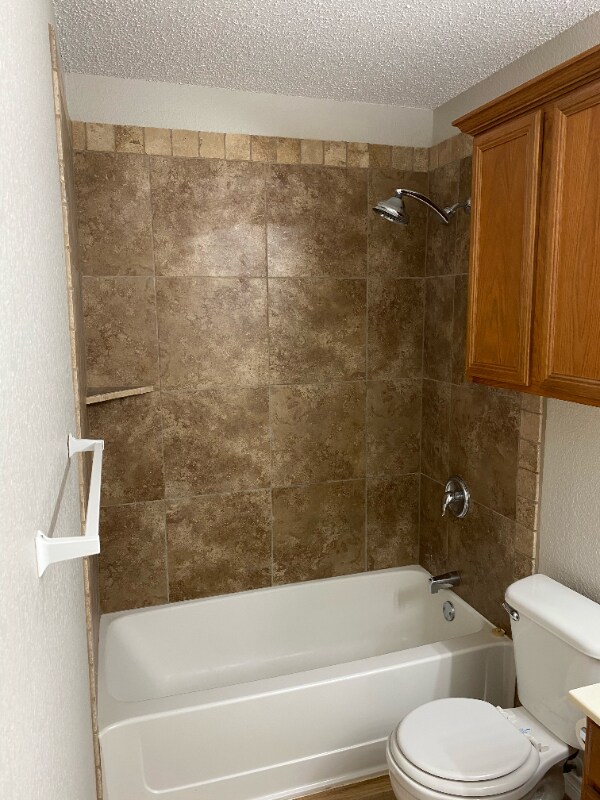 Building Photo - 501 Summer Tree Ct