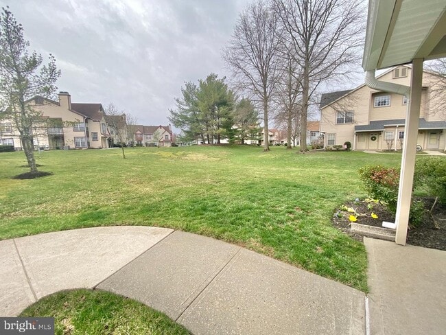 Building Photo - 167 Andover Pl