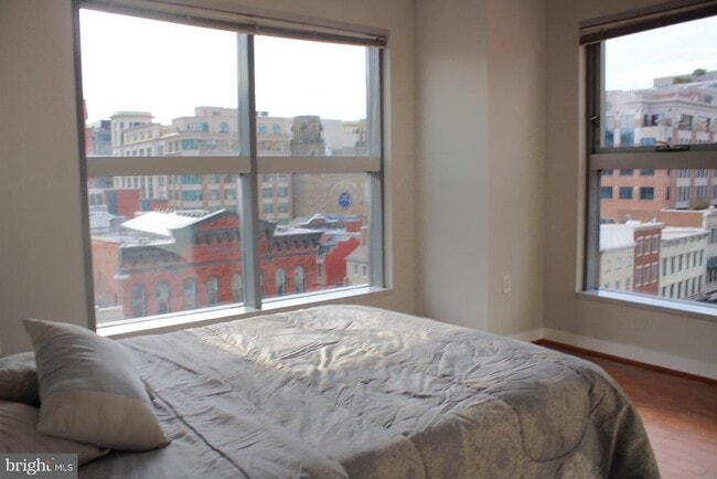 Building Photo - 777 7th St NW