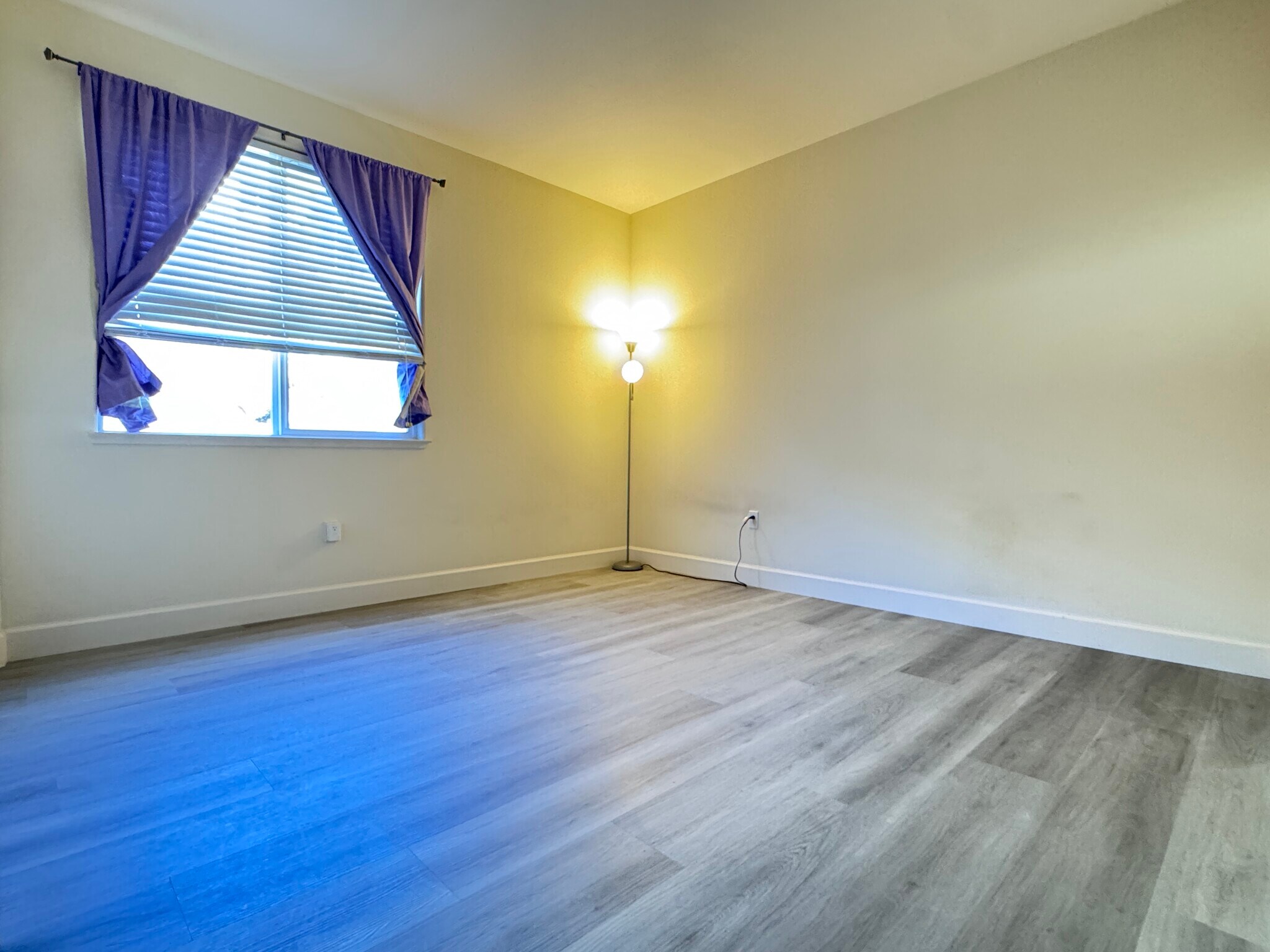 Building Photo - 2585 Cipriani