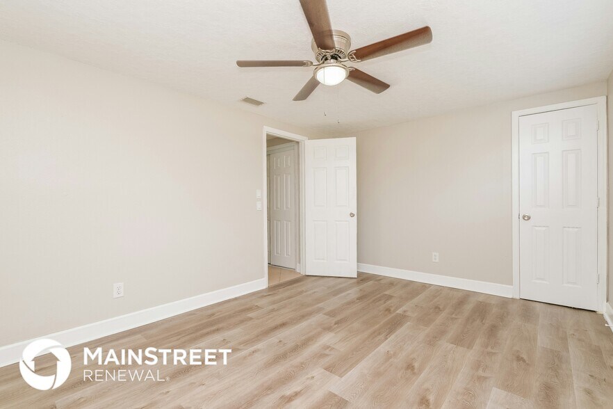 Building Photo - 6215 Westport Dr