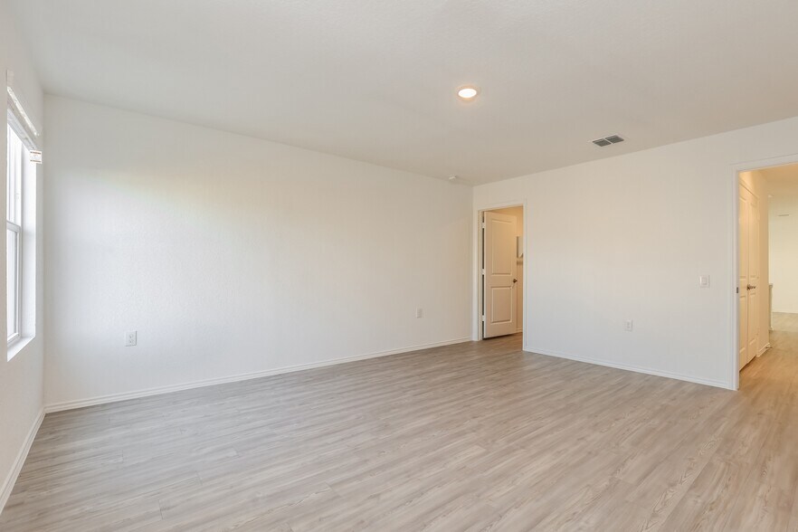 Building Photo - 4507 Emma Way