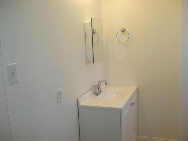 Building Photo - Mountain Vista St