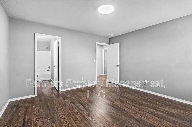 Building Photo - 234 E Anabranch Ct