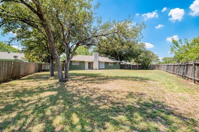 Building Photo - 2306 Berry Hill Cir