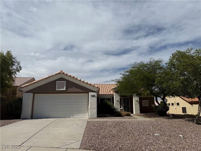 Building Photo - 10816 Clear Meadows Dr