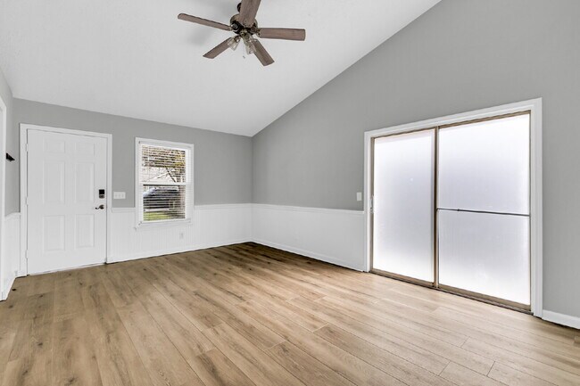 Building Photo - Location, Space and convenience at this adorable home.