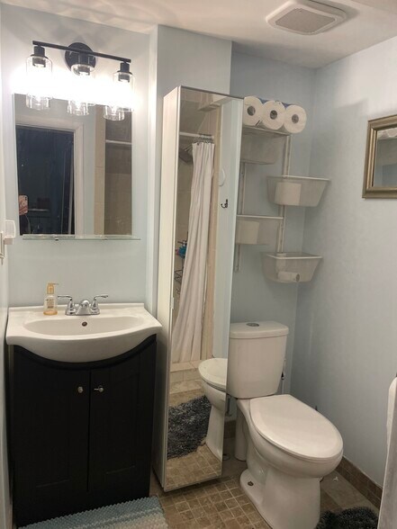 Building Photo - 2953 Wildflower Court
