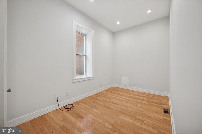 Building Photo - 629 N 32nd St