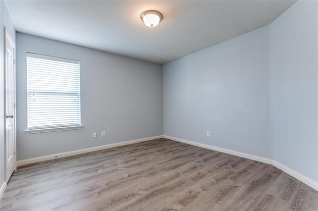 Building Photo - 1824 Persimmon Dr